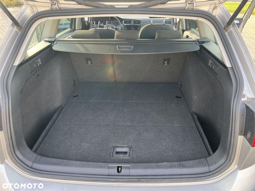 Volkswagen Golf Variant - 12