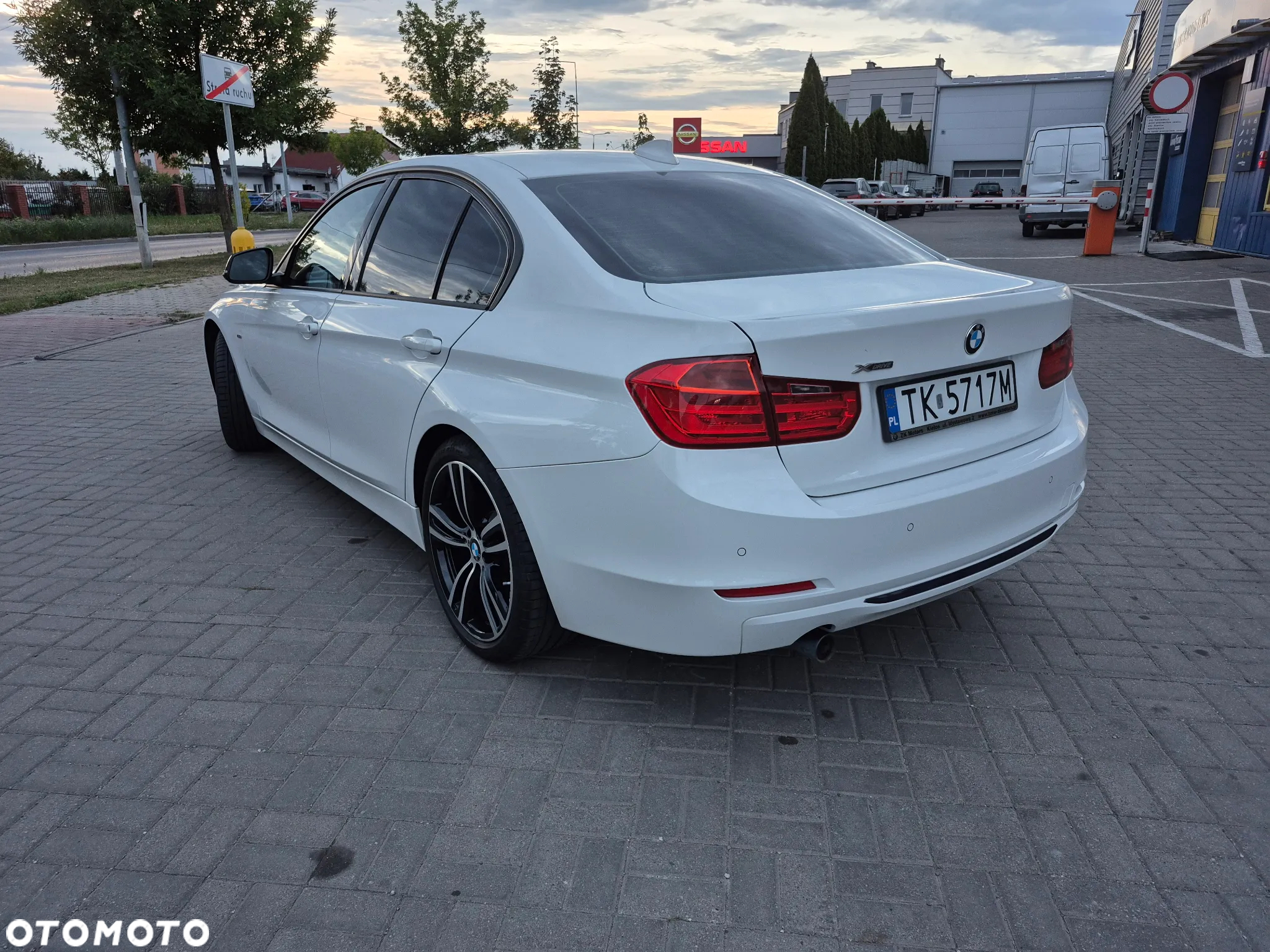 BMW Seria 3 - 13