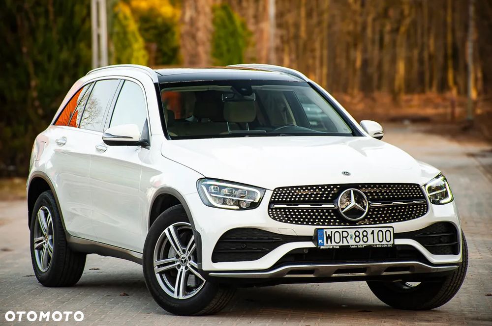 Mercedes-Benz GLC 300 4Matic 9G-TRONIC AMG Line - 8