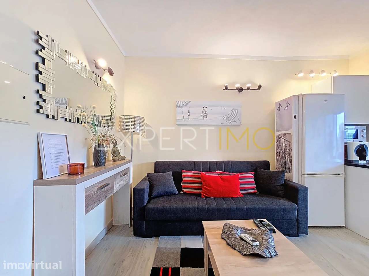 Apartamento T0+1 renovado a 300m da Praia da Rocha - Grande imagem: 3/21