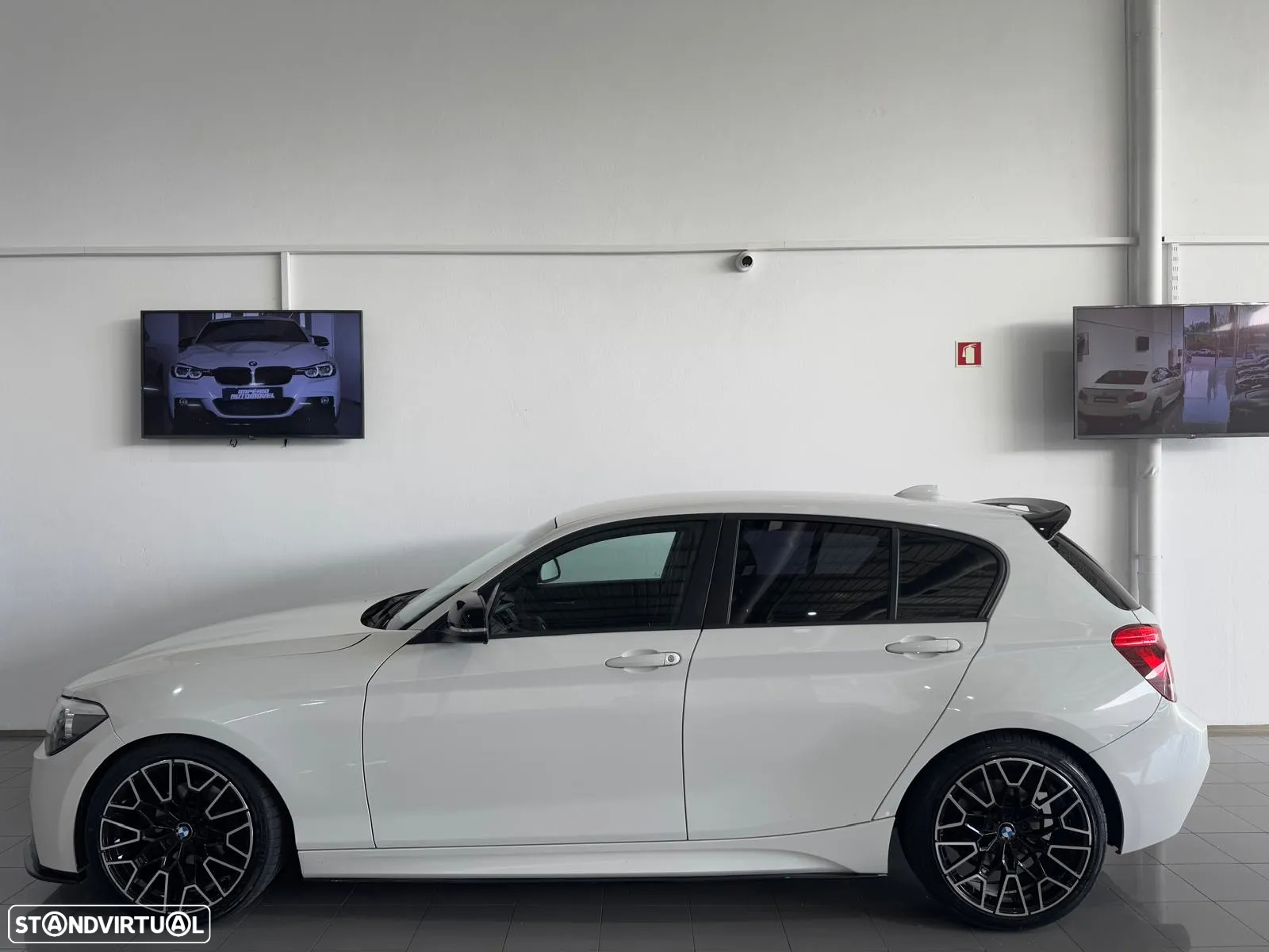 BMW 118 d Pack M - 26