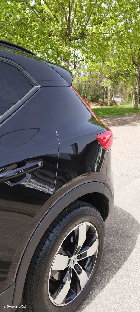 Volvo XC 40 2.0 D3 Momentum Plus - 32