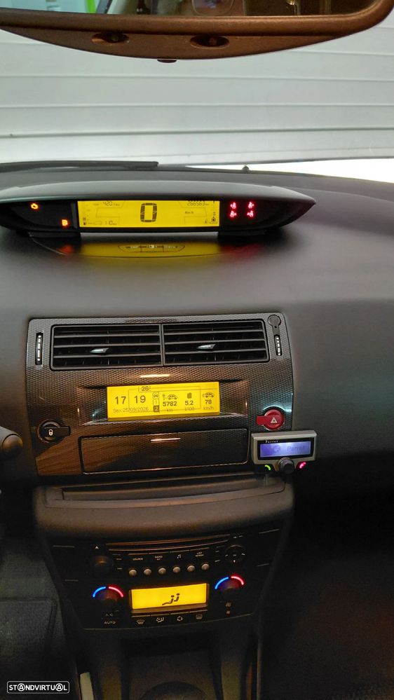 Citroën C4 1.6 HDi 110 VTS - 12