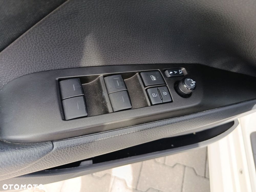 Toyota Camry 2.5 Hybrid Comfort CVT - 21