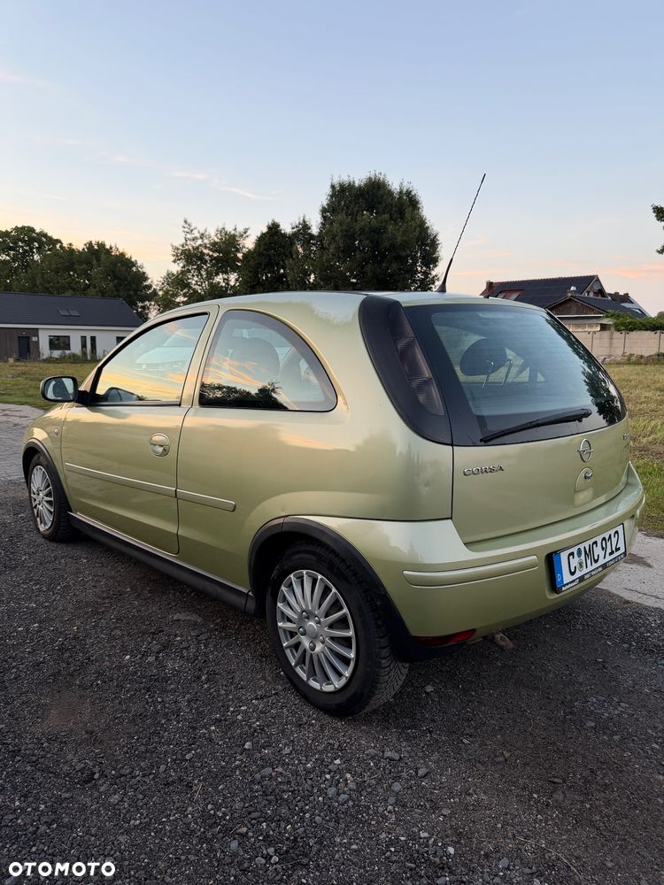 Opel Corsa 1.2 16V Edition - 3