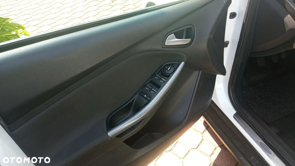 Ford Focus 1.0 EcoBoost Titanium - 19