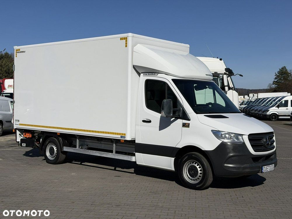 Mercedes-Benz Sprinter - 9