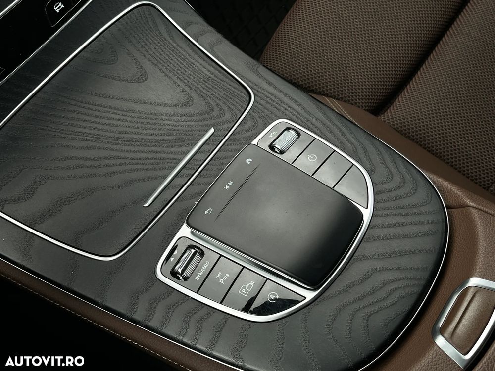 Mercedes-Benz E - 24