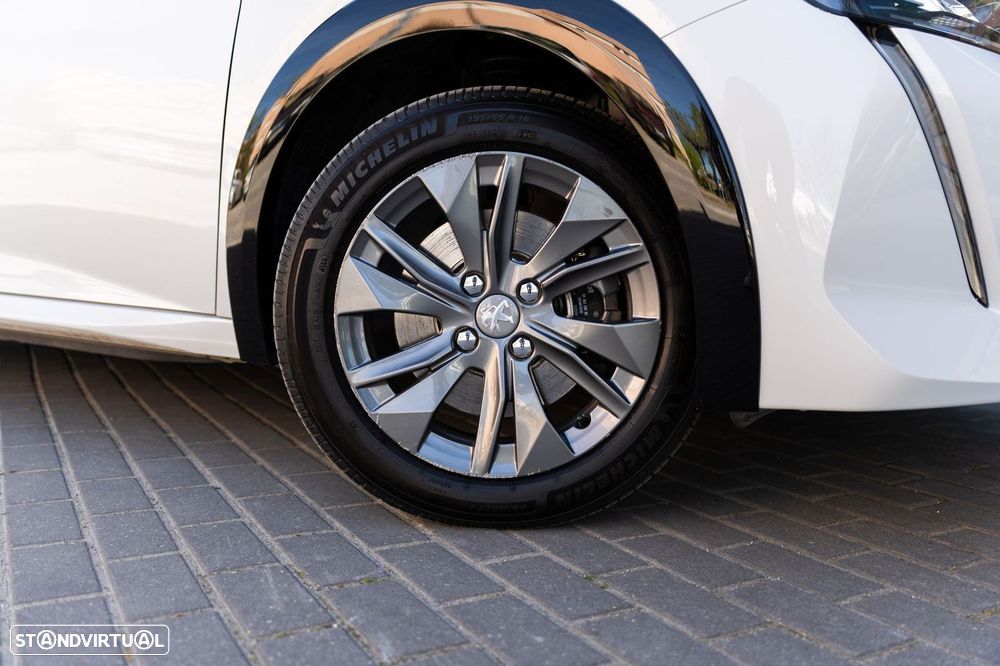 Peugeot e-208 Active Pack - 39