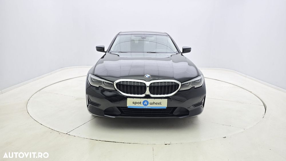 BMW Seria 3 320d xDrive AT - 2