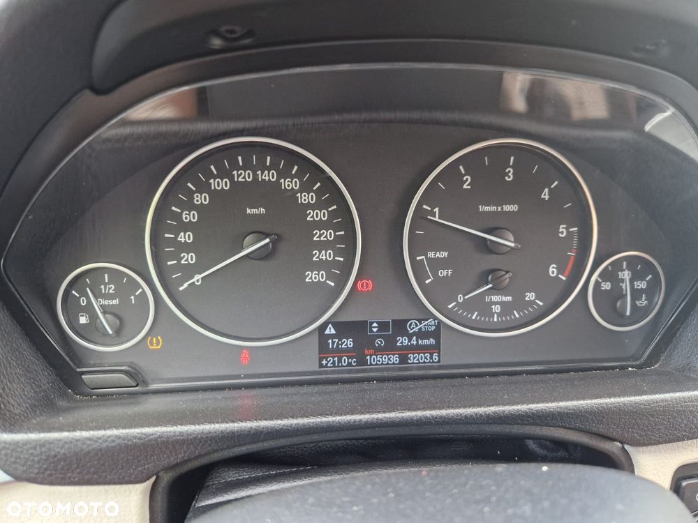 BMW Seria 3 320d Luxury Line - 12