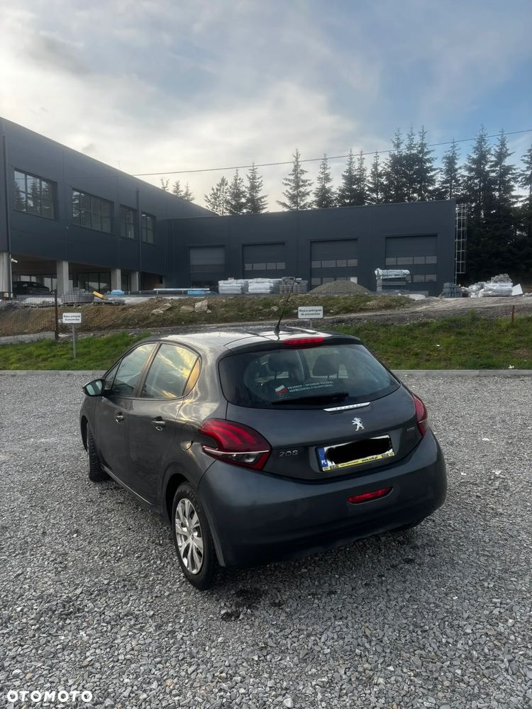 Peugeot 208 - 4