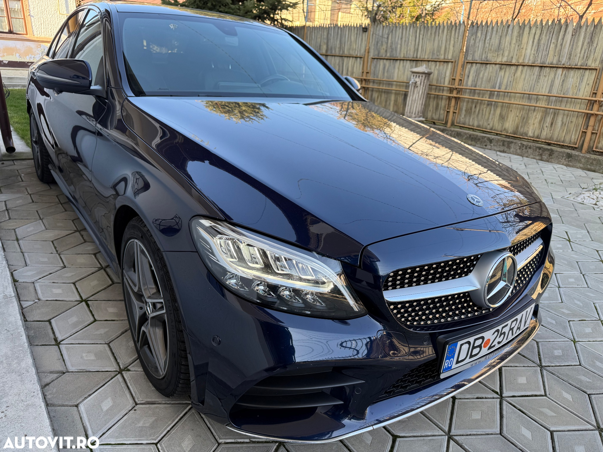 Mercedes-Benz C 180 9G-TRONIC AMG Line - 4