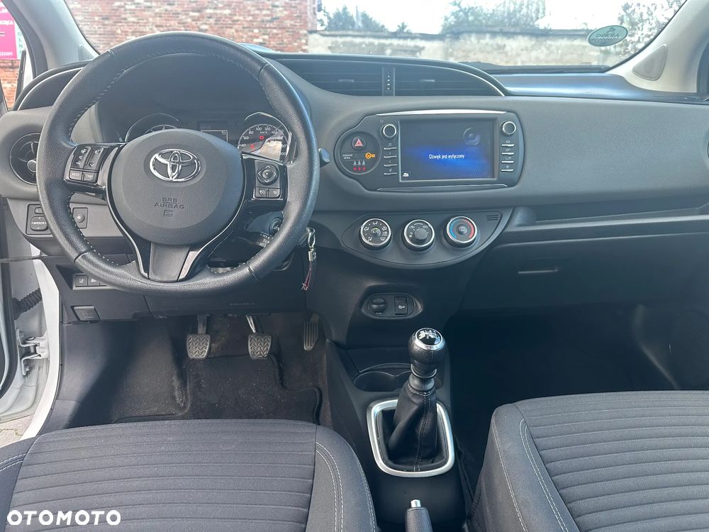 Toyota Yaris 1.5 Premium - 12