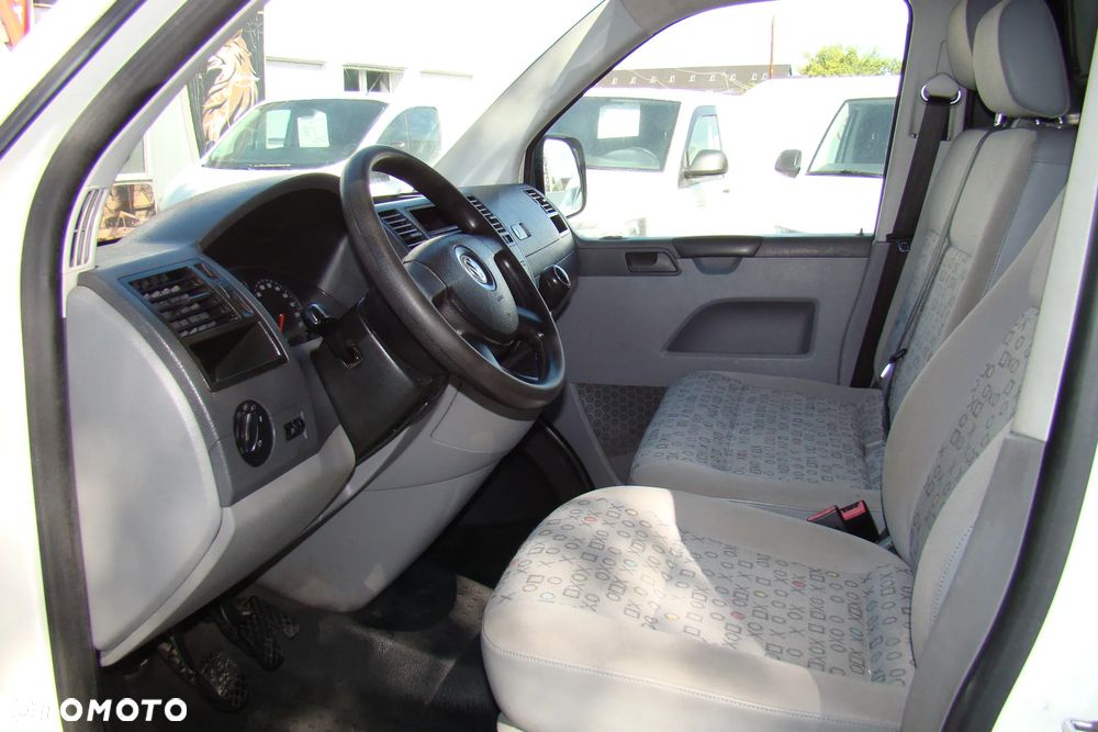 Volkswagen Transporter T5 - 8