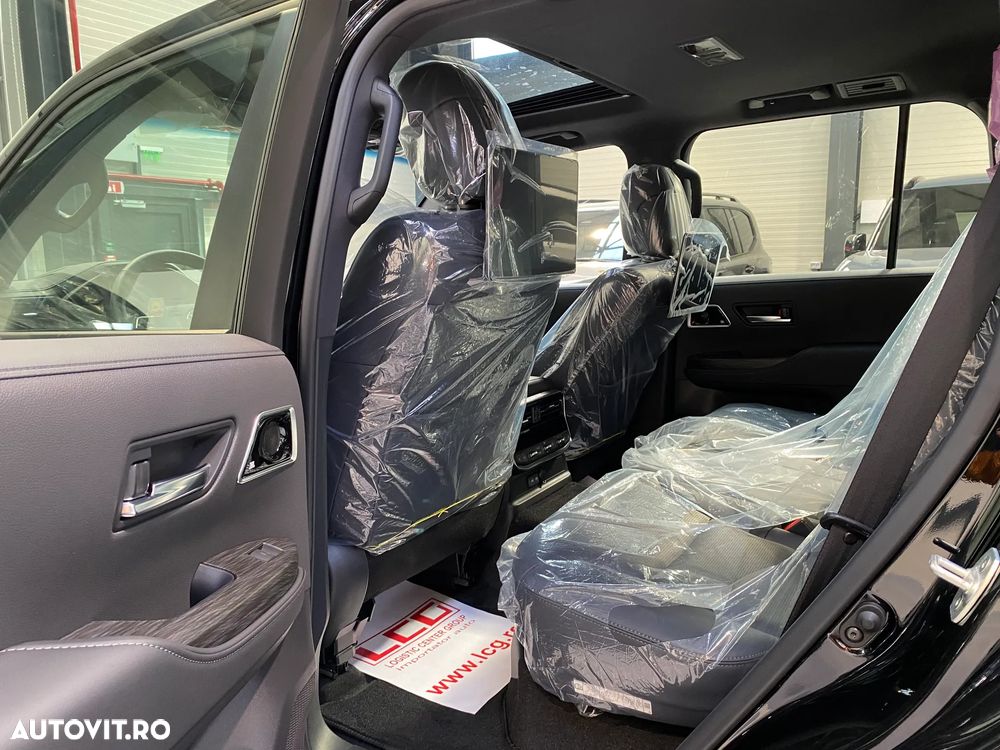 Toyota Land Cruiser 300 - 22