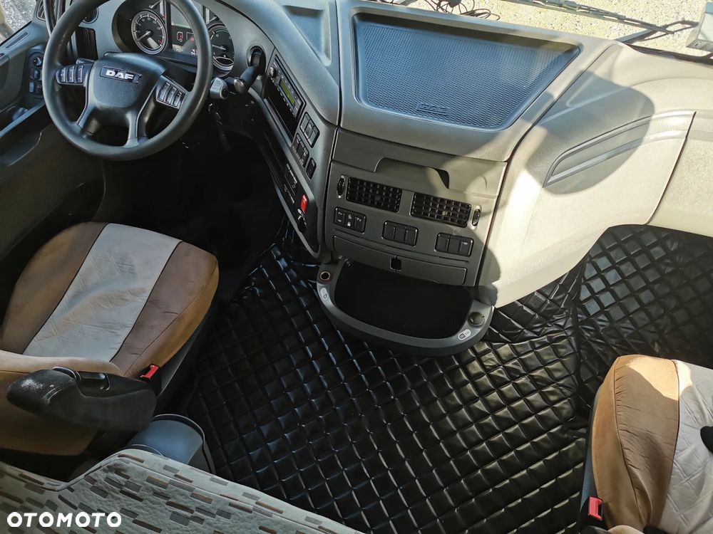 DAF XF - 9