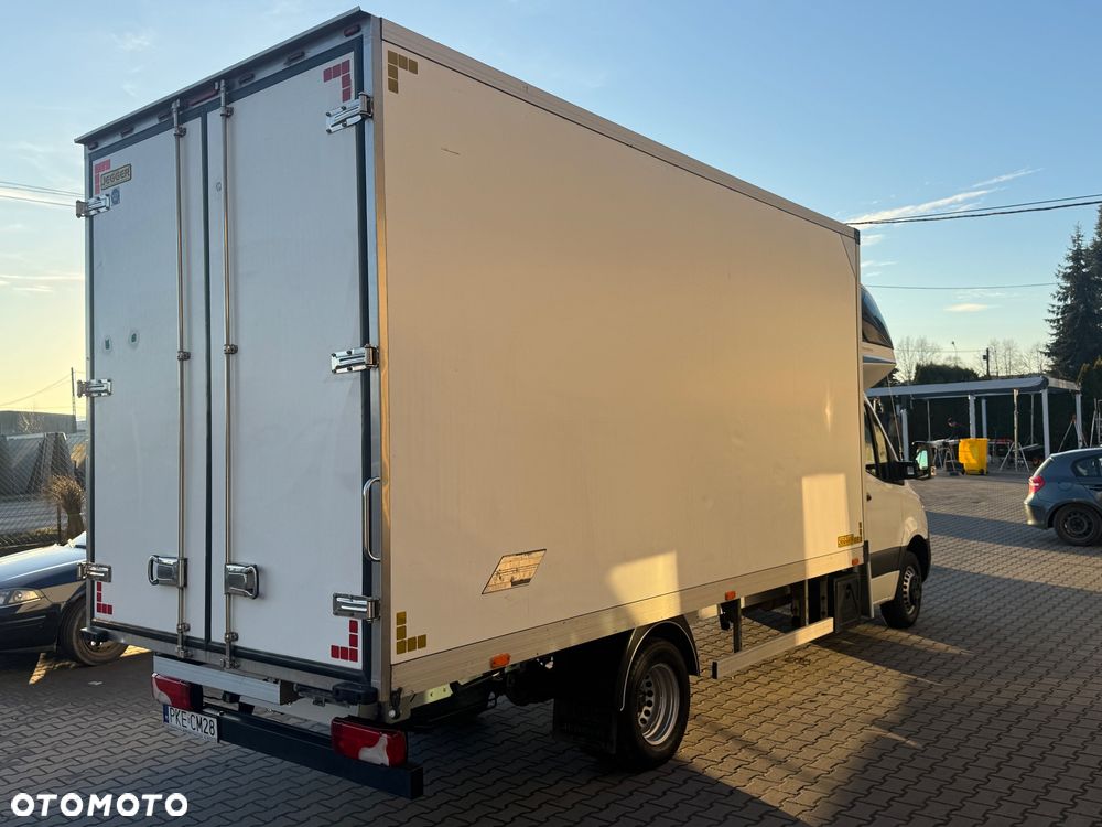 Mercedes-Benz Sprinter - 5