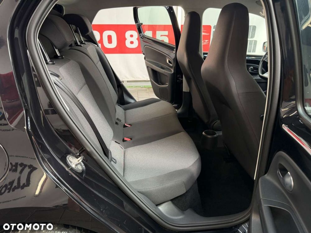 Volkswagen up! - 33