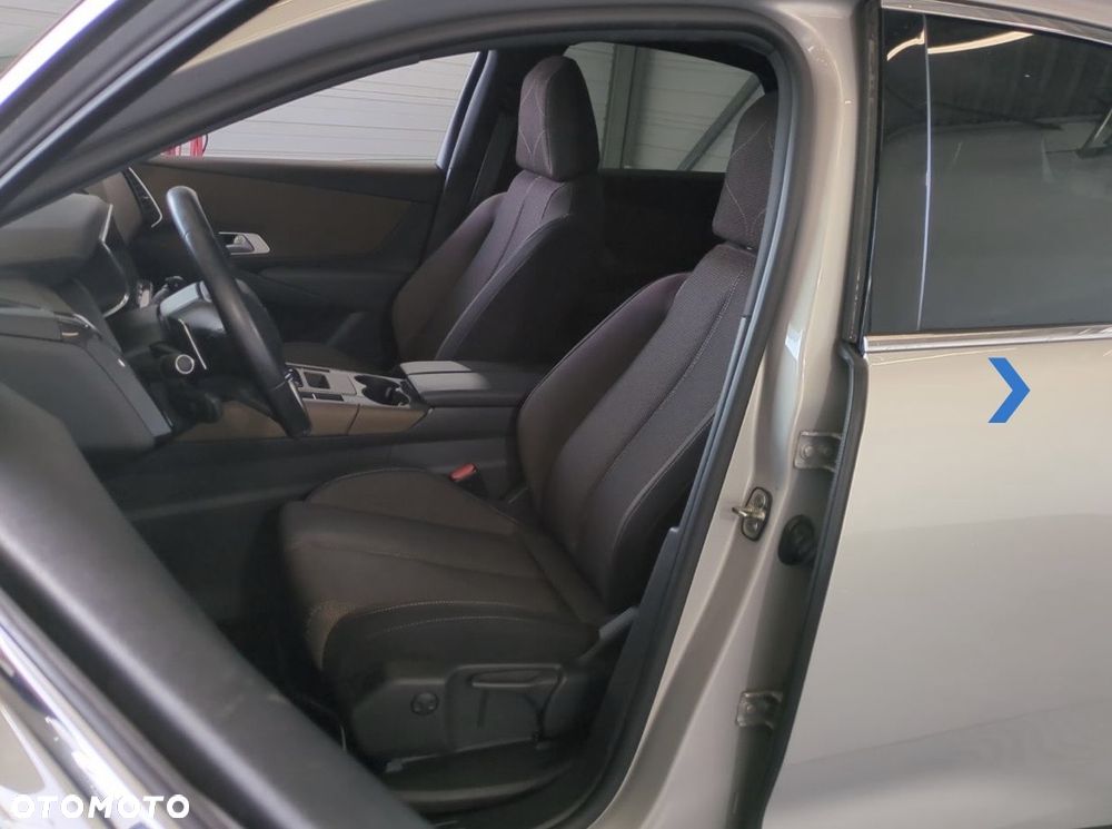 DS Automobiles DS 7 Crossback 1.6 PureTech GPF So Chic - 13