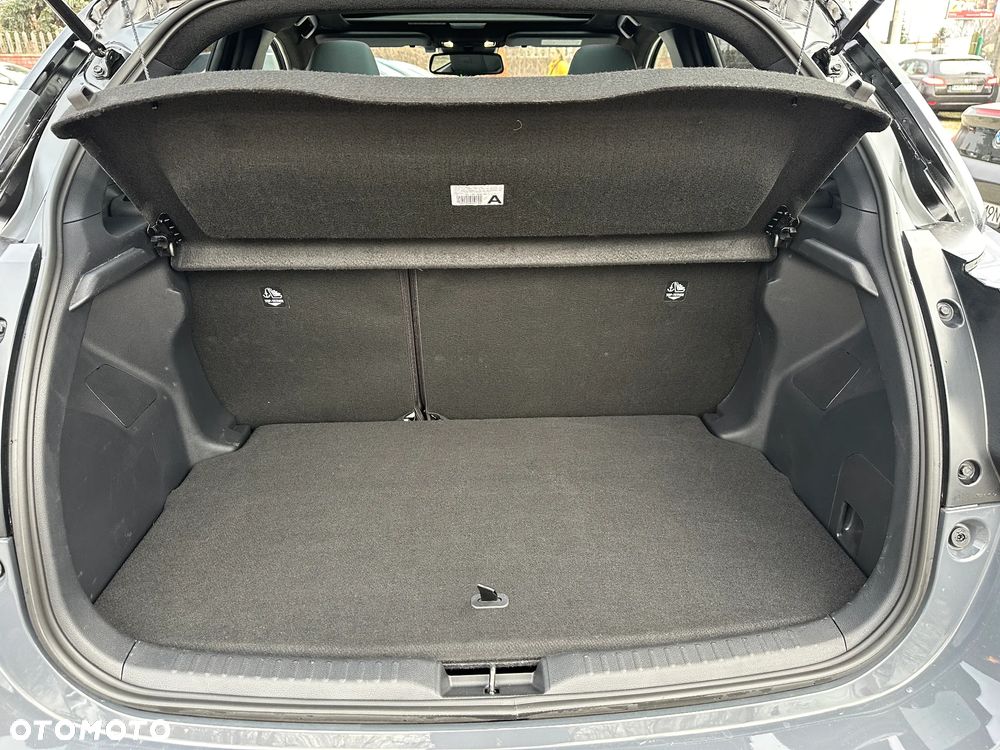 Toyota Yaris Hybrid 1.5 GR Sport - 26