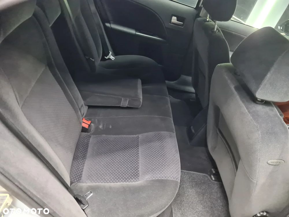 Ford Mondeo 1.8 Ghia X - 24