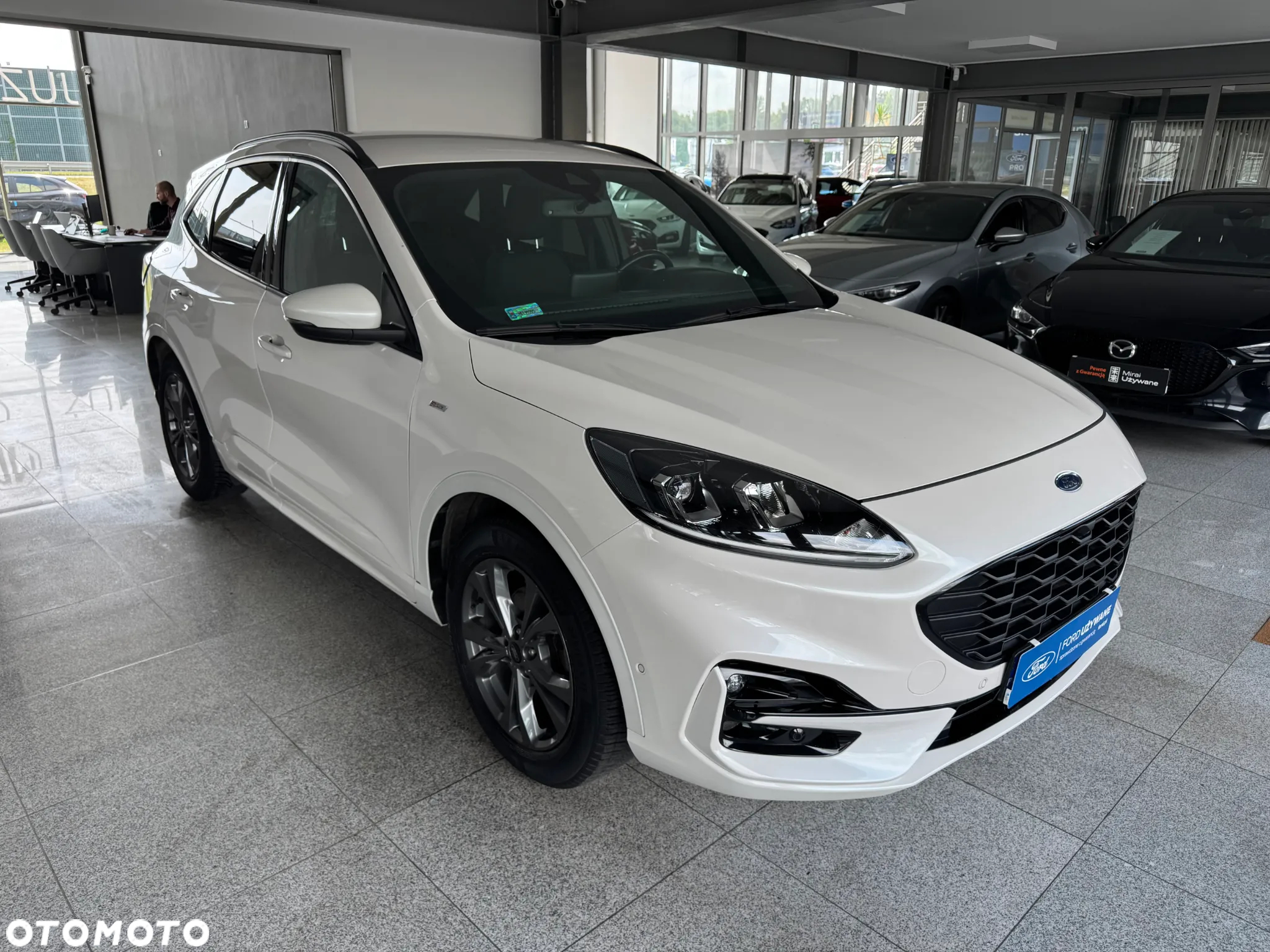 Ford Kuga 1.5 EcoBoost FWD ST-Line X - 3