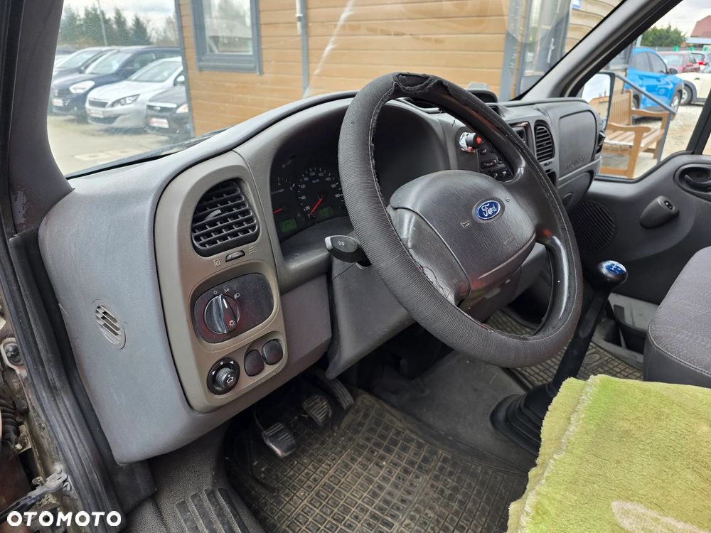 Ford Transit - 17