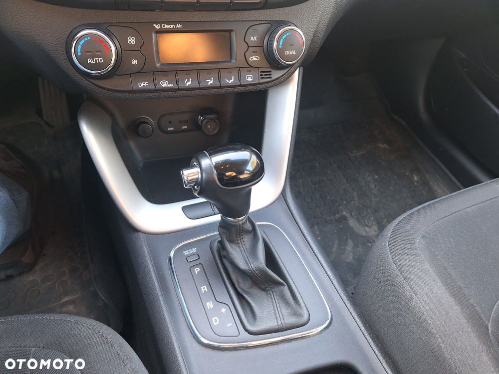 Kia Ceed - 9