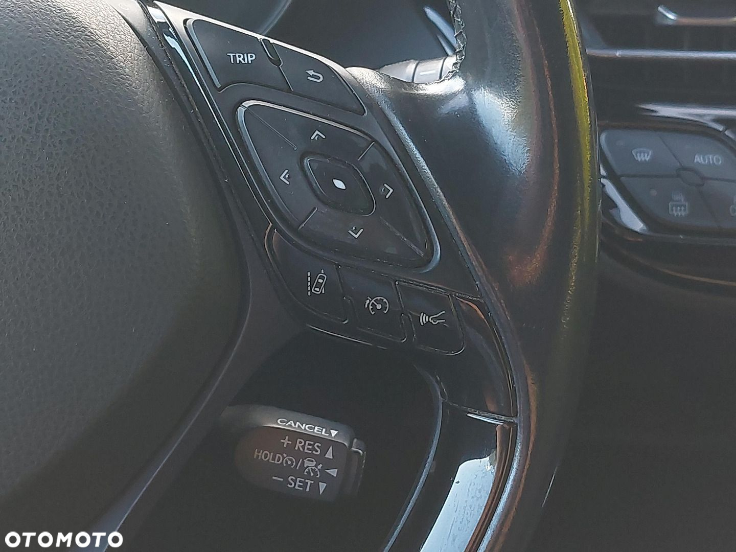 Toyota C-HR - 18
