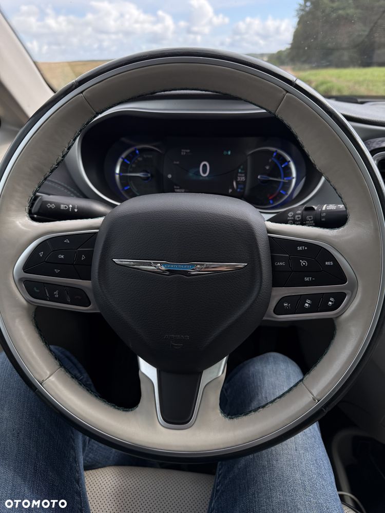Chrysler Pacifica - 19