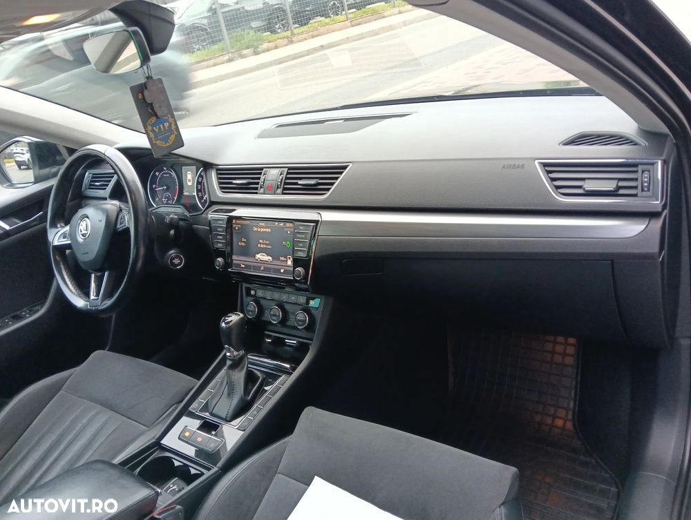 Skoda Superb 2.0 TDI DSG Style - 4