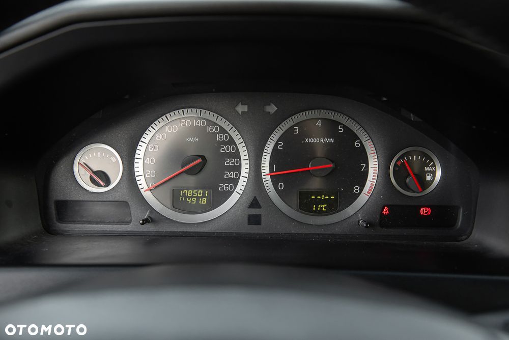 Volvo XC 70 AWD Premium - 23