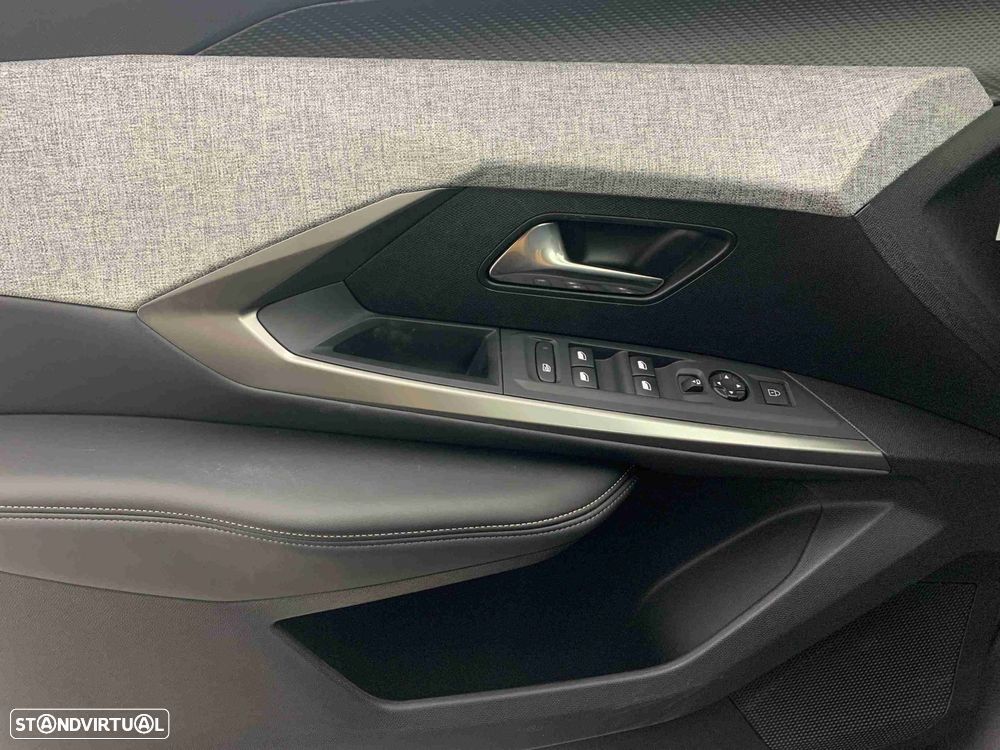 Peugeot 5008 1.2 Hybrid Allure e-DCS6 - 11