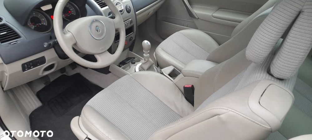 Renault Megane 2.0 Coupe-Cabriolet Confort Authenique - 15