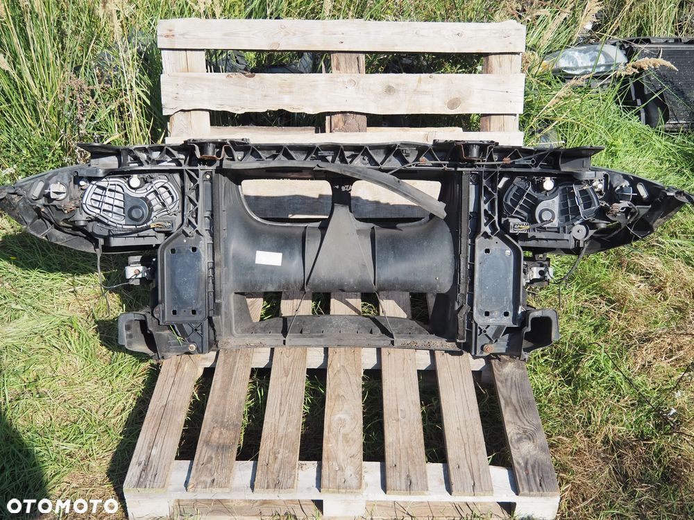 Pas przedni przód BMW 1 E87 E81 - 6