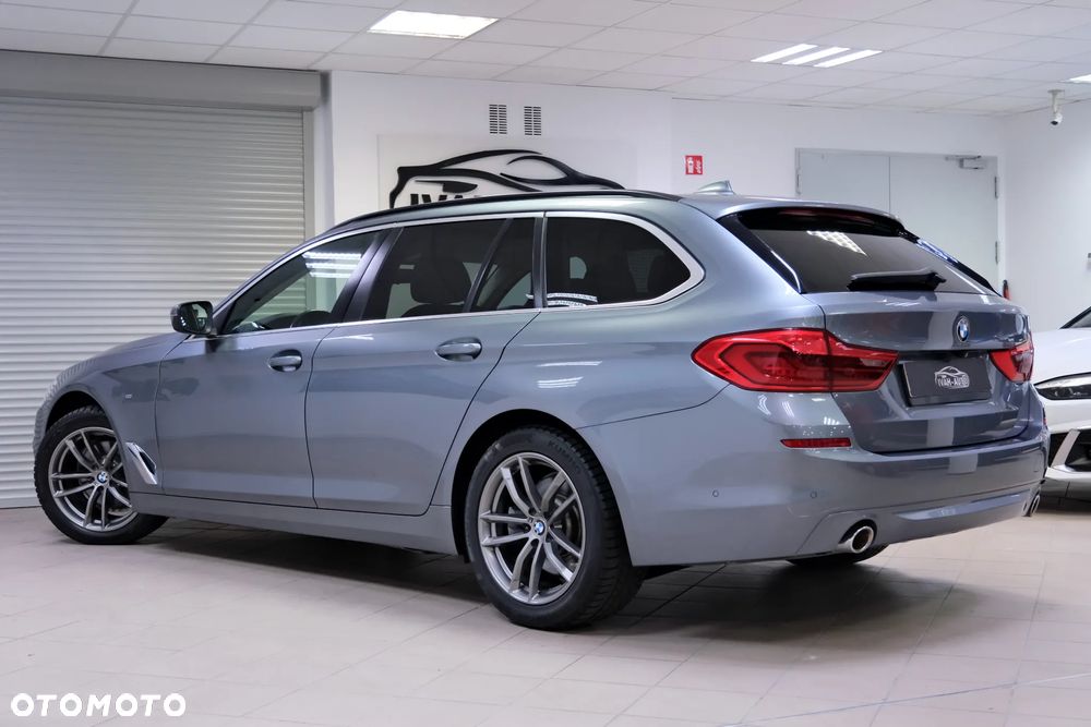 BMW Seria 5 520d Luxury Line sport - 13