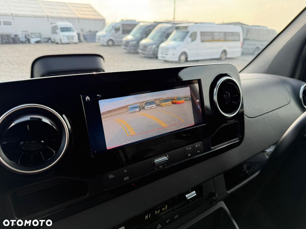 Mercedes-Benz Sprinter 519 - 25