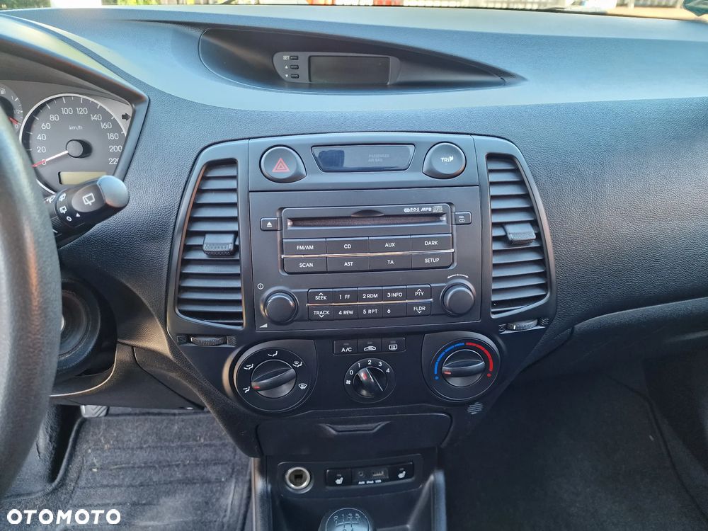 Hyundai i20 1.4 Comfort EU5 - 20