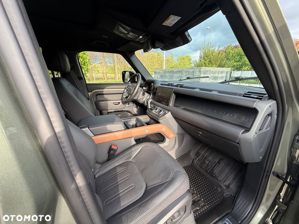Land Rover Defender 3.0 D300 mHEV X - 8