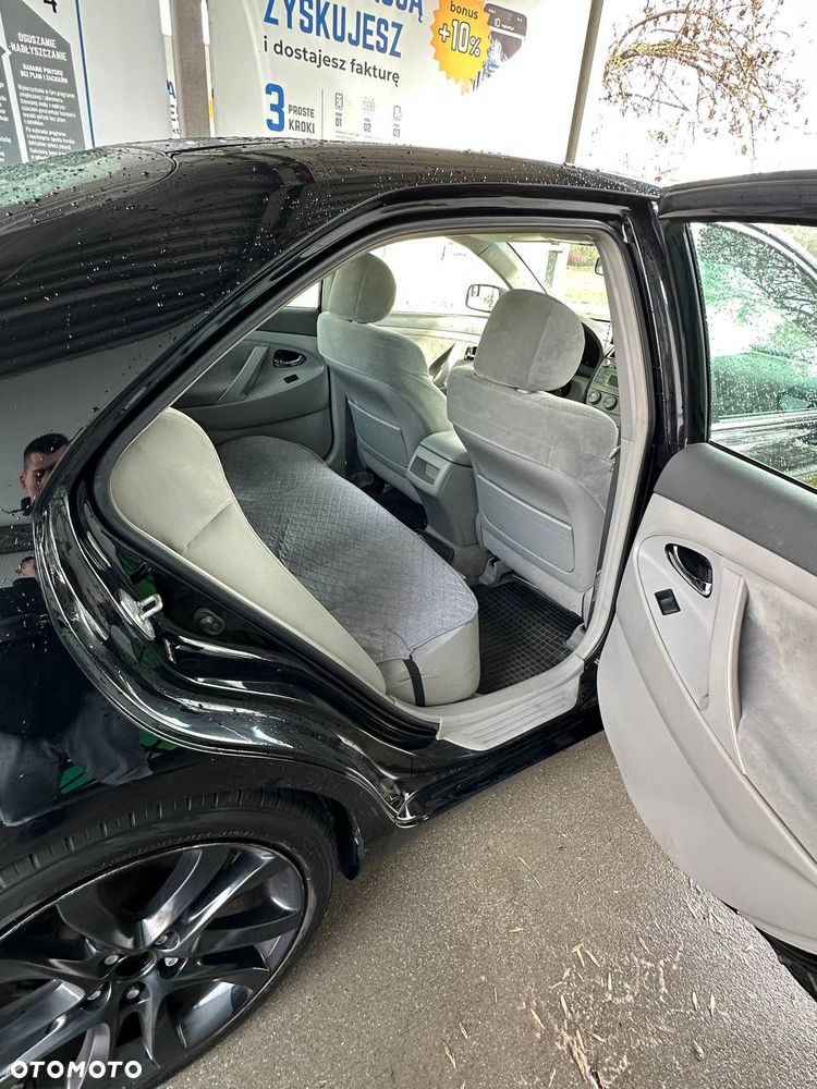 Toyota Camry - 8