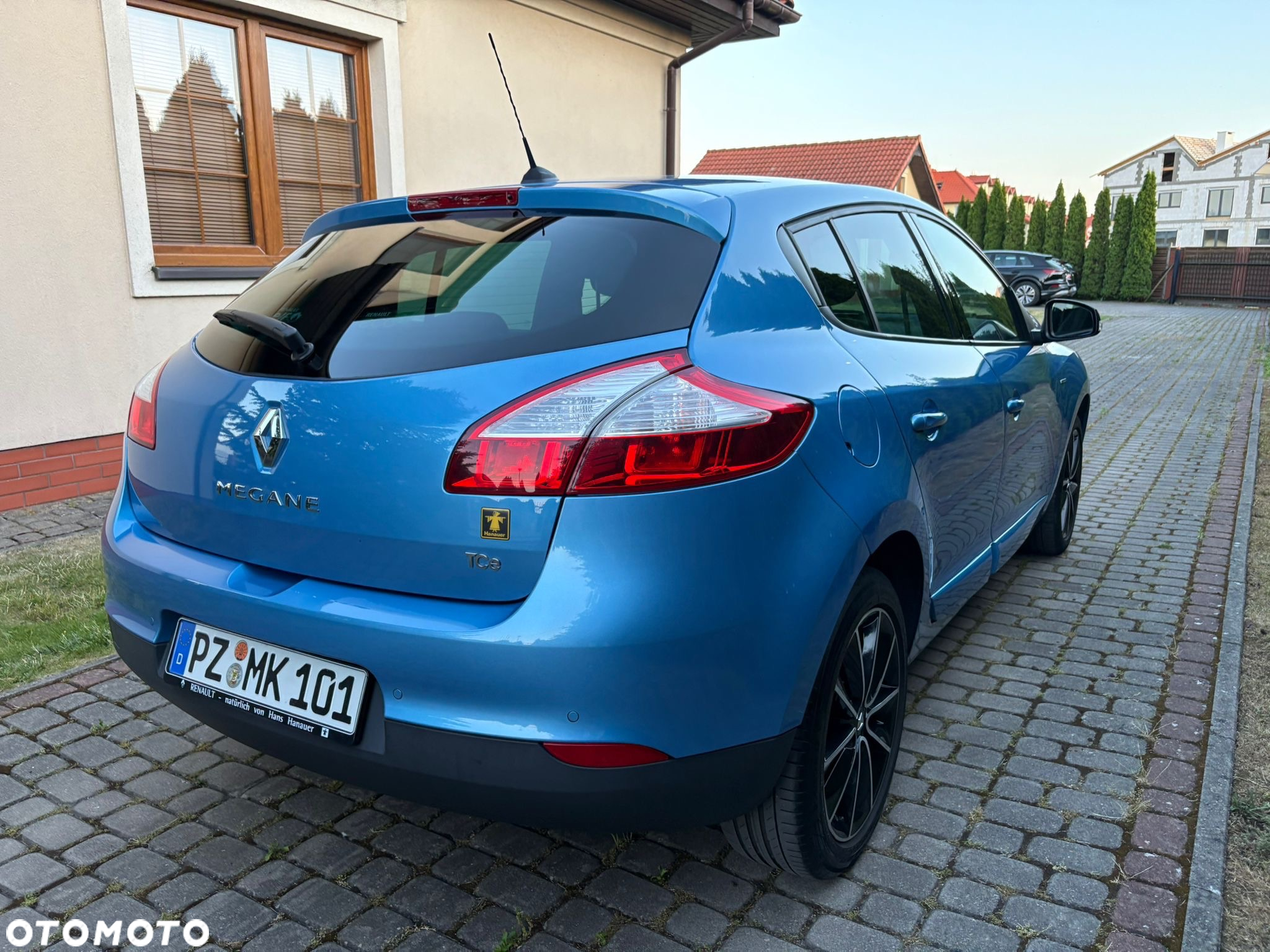 Renault Megane Grandtour ENERGY TCe 115 Start & Stop Bose Edition - 8