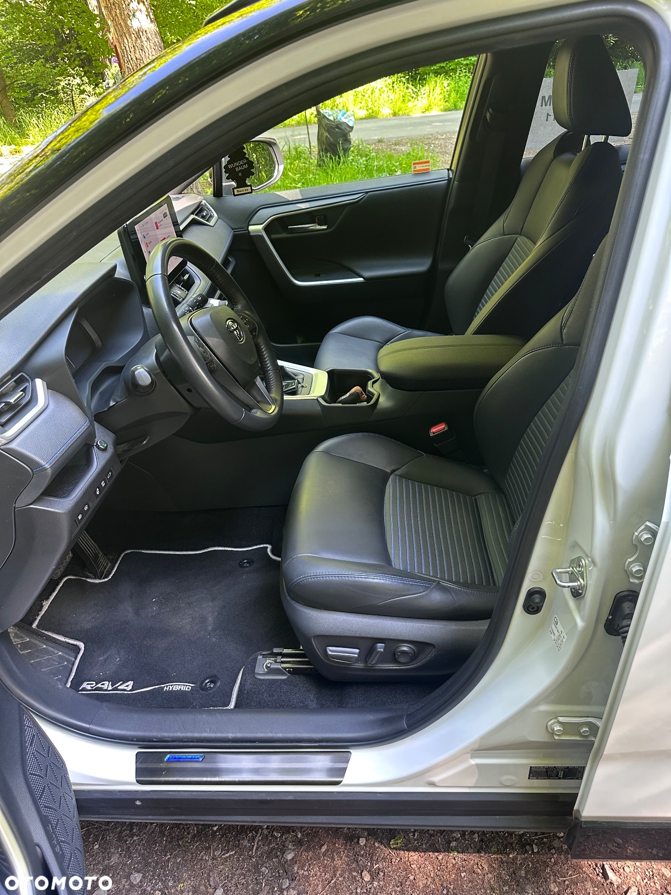 Toyota RAV4 - 6