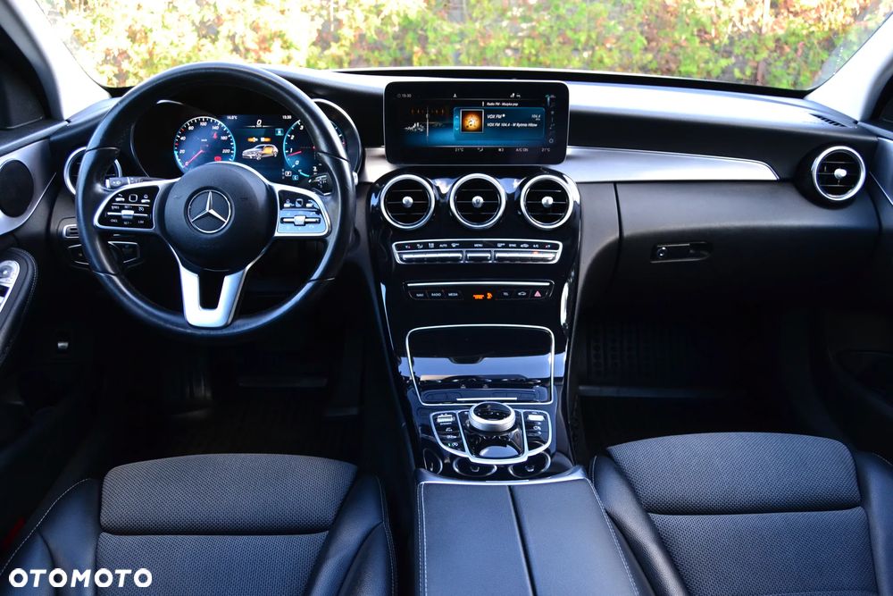 Mercedes-Benz C-Class 2020 photo 4