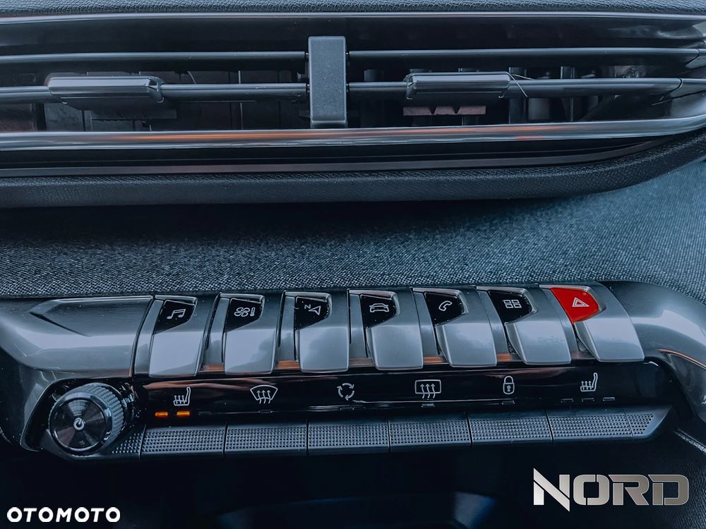 Peugeot 3008 PureTech 130 Stop & Start GPF EAT8 Allure - 26