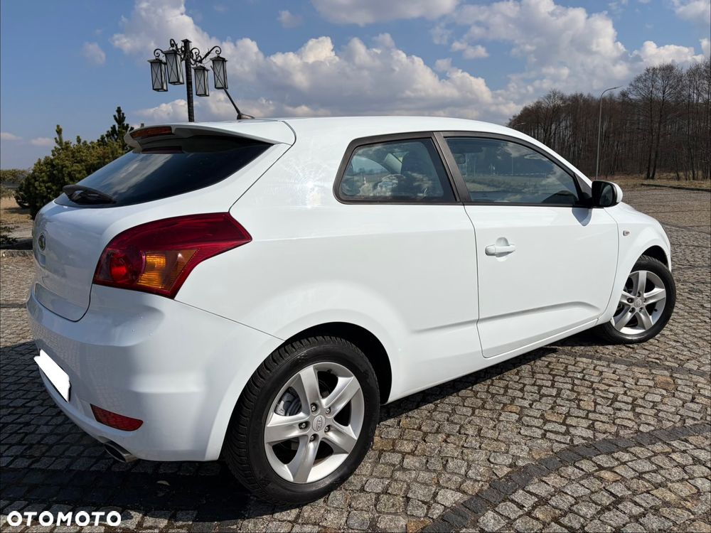 Kia Ceed - 3