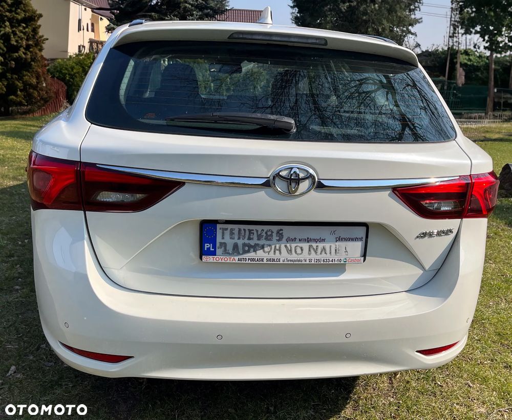 Toyota Avensis 2017 photo 5