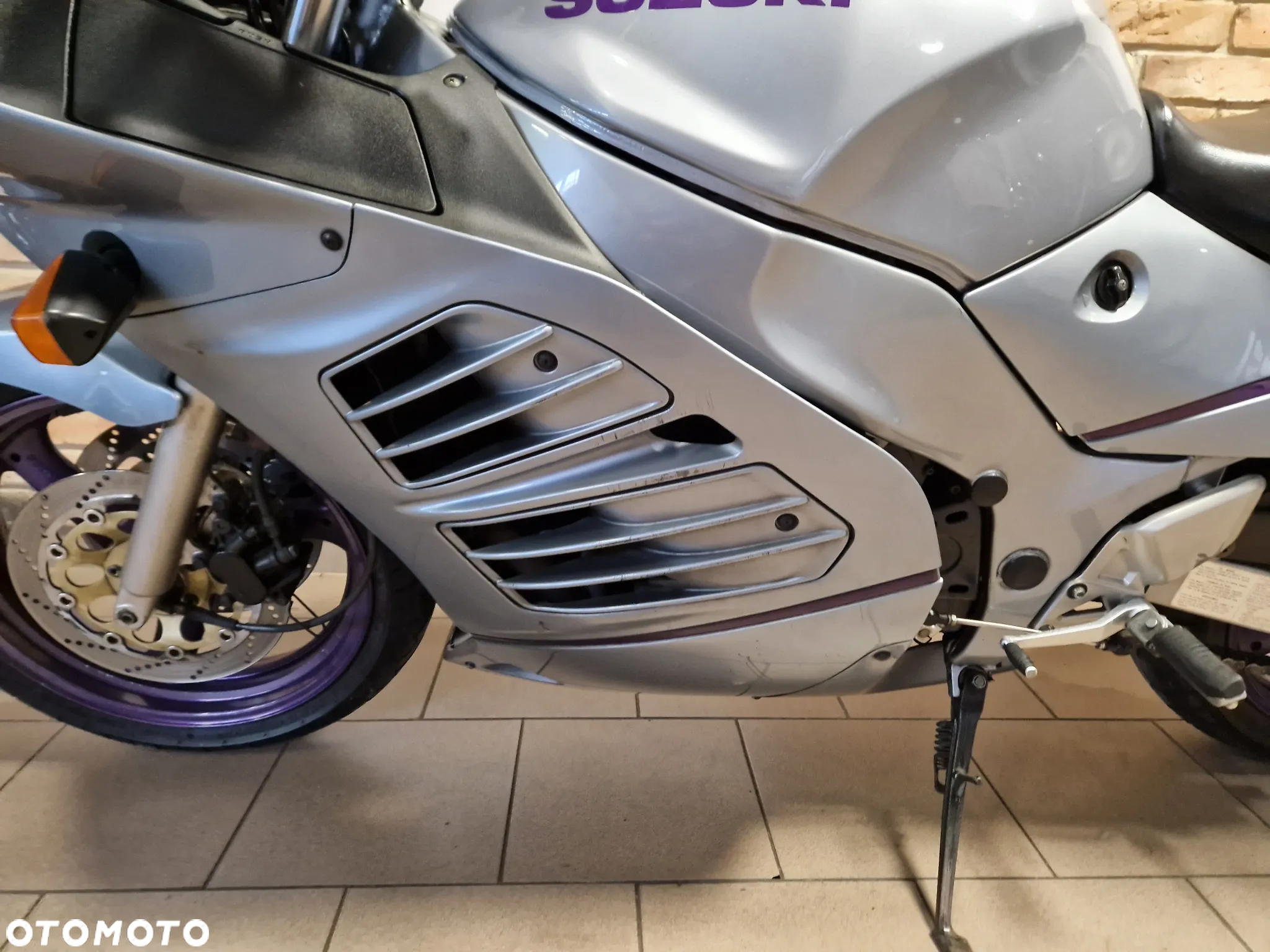 Suzuki RF - 10