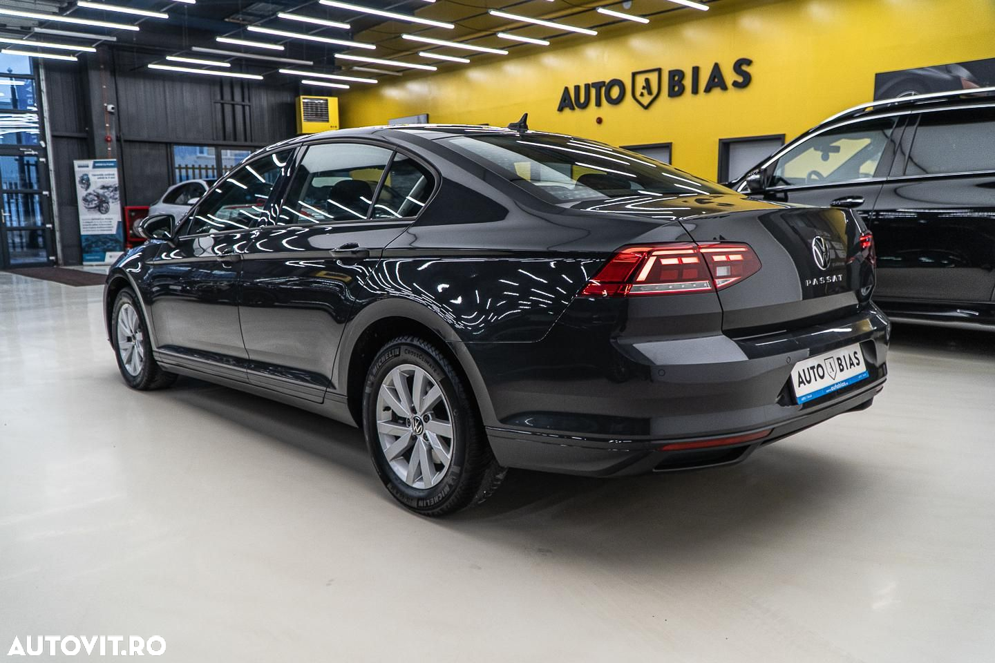 Volkswagen Passat 2.0 TDI DSG Comfortline - 6