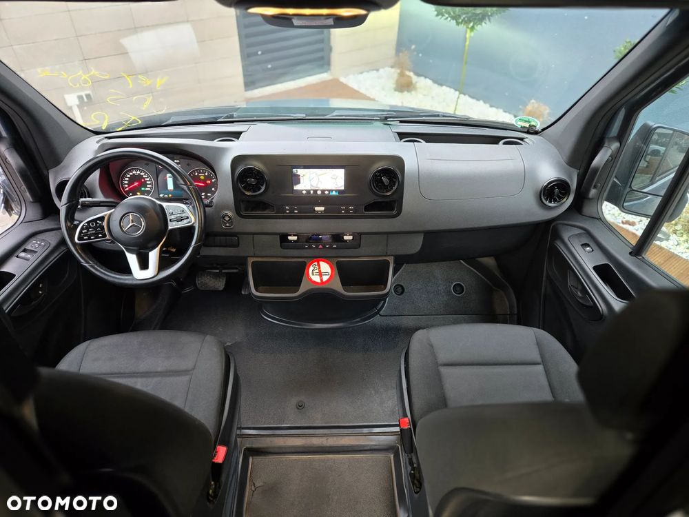 Mercedes-Benz Sprinter - 29